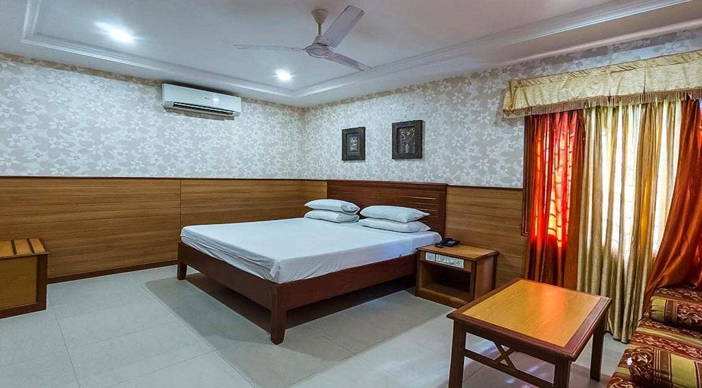 Hotel Chitra Park Thiruchendur Exterior photo