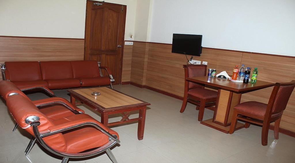 Hotel Chitra Park Thiruchendur Exterior photo