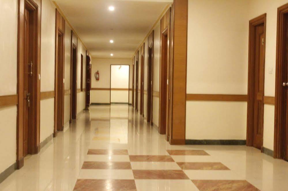 Hotel Chitra Park Thiruchendur Exterior photo